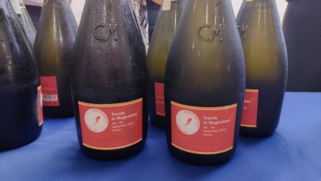 Prosecco with customized labels